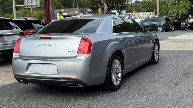 2017 chrysler 300c base
