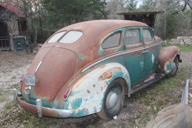 1939 nash ambassador - ran when parked