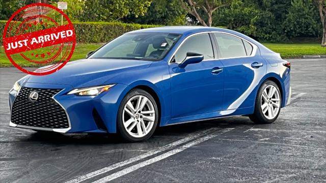 2021 lexus is 300 base