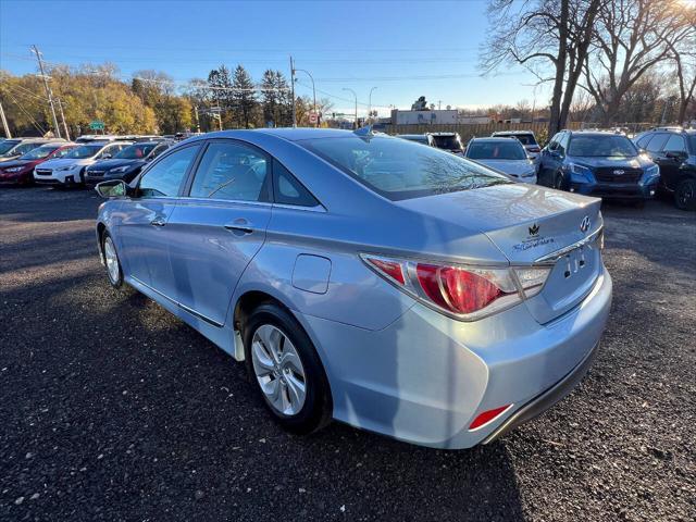 2015 hyundai sonata hybrid base