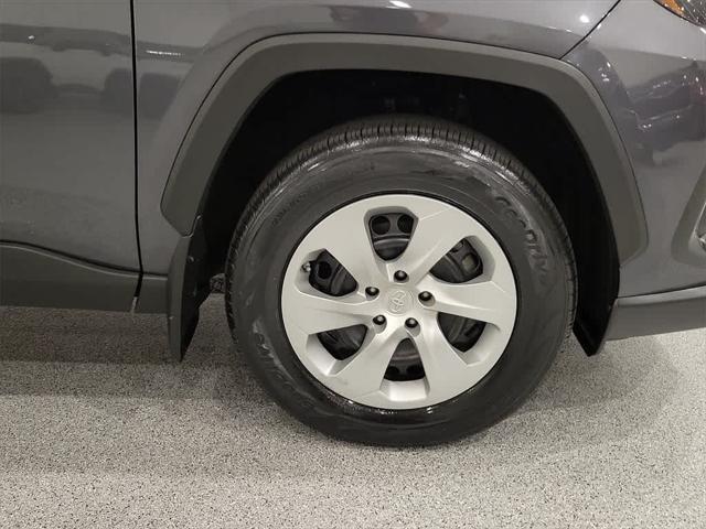 2023 toyota rav4 le