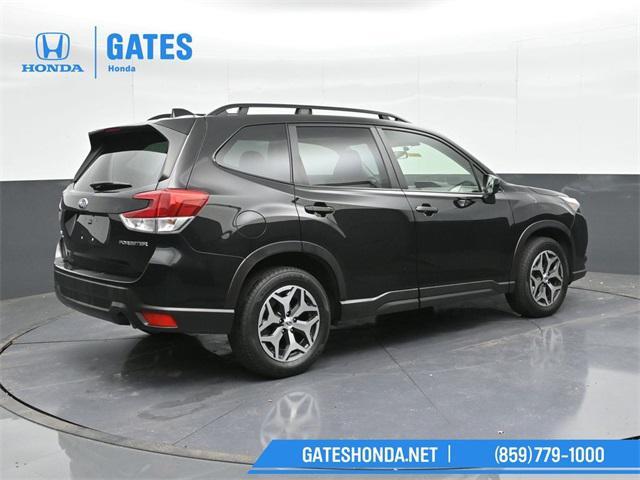 2022 subaru forester premium