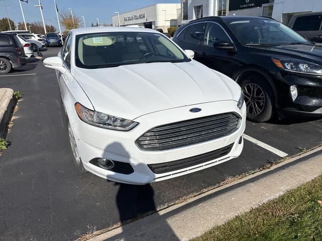 2014 ford fusion se