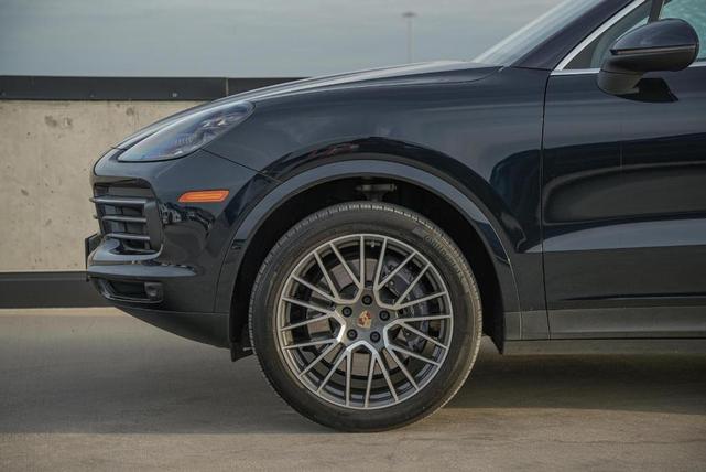 2021 porsche cayenne base