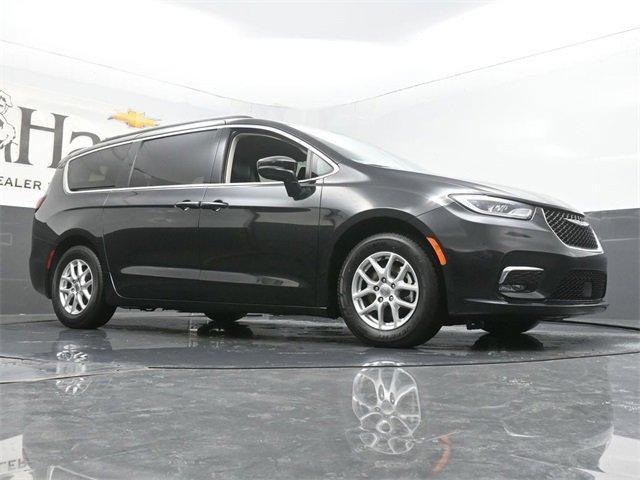 2022 chrysler pacifica touring-l