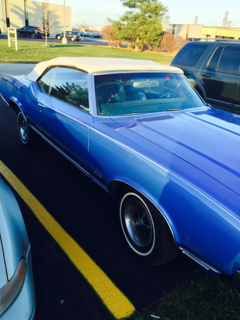 1971 cutlass supreme convertible. strong running v8 350 rocket, clean,runs great
