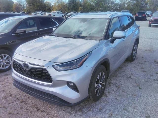2022 toyota highlander xle