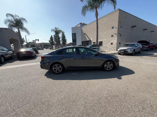 2022 kia forte lxs