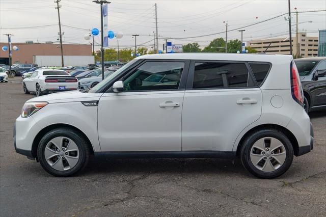 2016 kia soul base