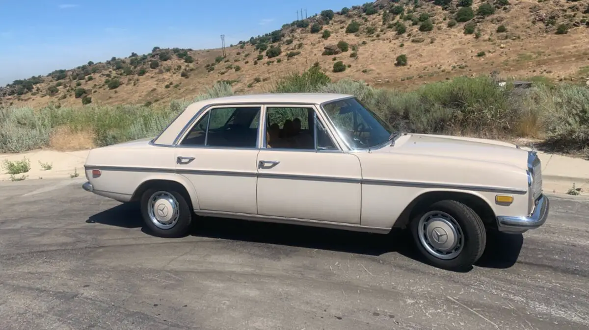 w115 1971 mercedes-benz 220 gas no reserve