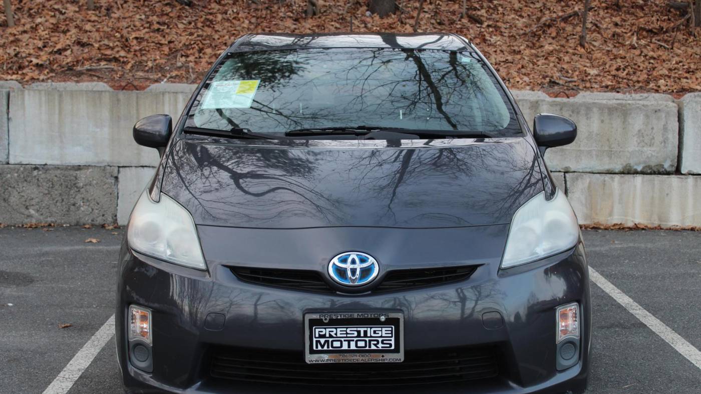 2011 toyota prius two