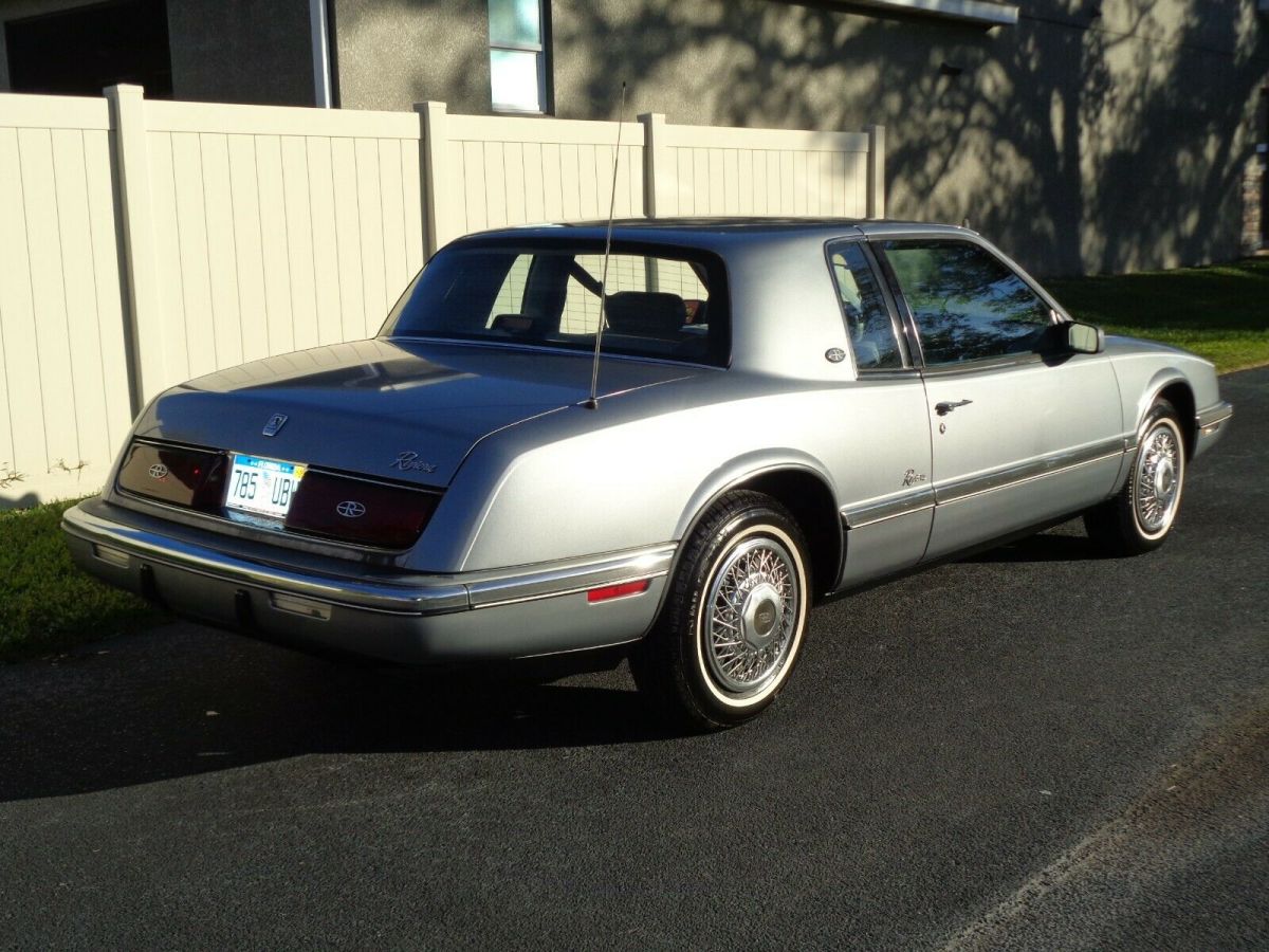1990 buick riviera coupe