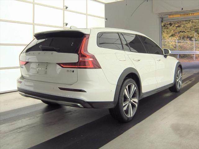 2024 volvo v60 cross country b5 plus