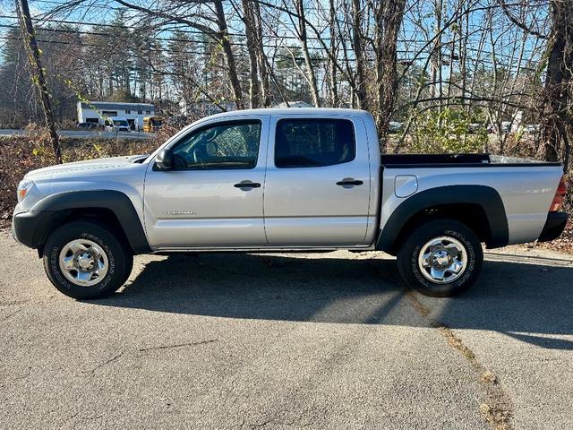 2013 toyota tacoma base