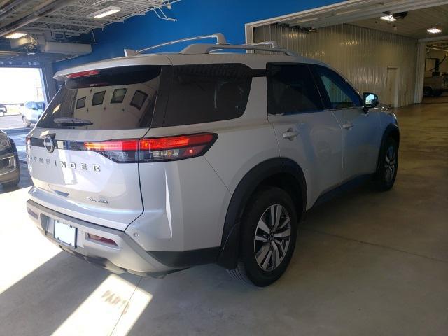 2022 nissan pathfinder sl 4wd