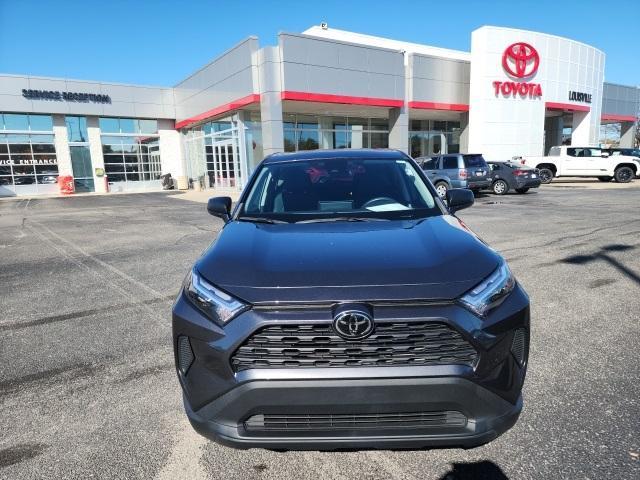 2023 toyota rav4 le