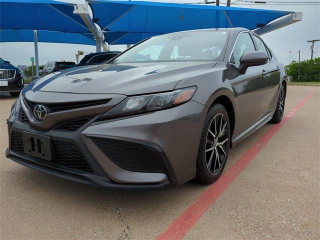 2021 toyota camry se