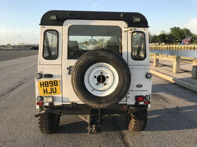 land rover defender 90 200tdi station wagon rhd