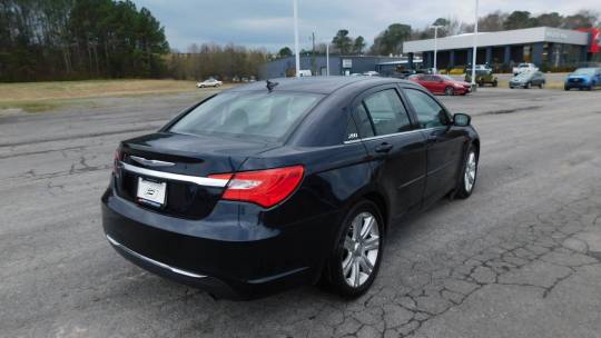 2011 Chrysler 200