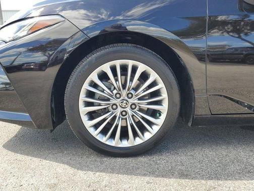 2022 toyota avalon hybrid in saint louis, missouri