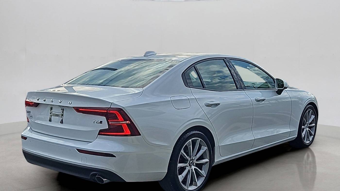 2021 volvo s60 t6 momentum