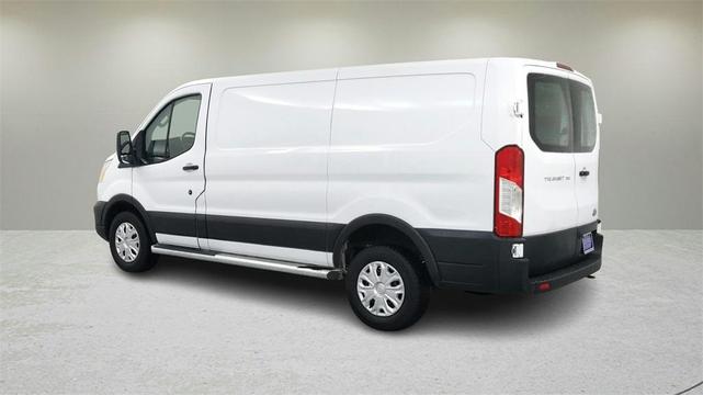 2022 ford transit-250 base