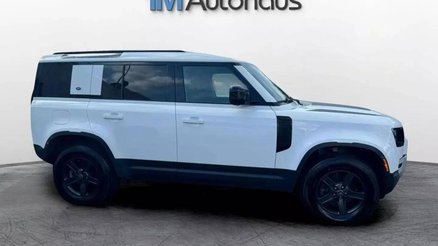 2023 land rover defender 110 standard