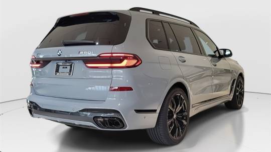 2025 BMW X7