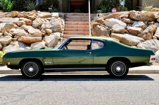 1970 pontiac gto ram air iv 4-speed all numbers matching! concours gold champion