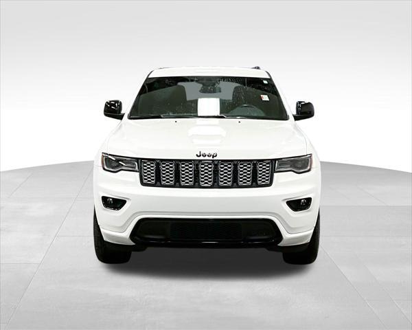 2022 jeep grand cherokee laredo