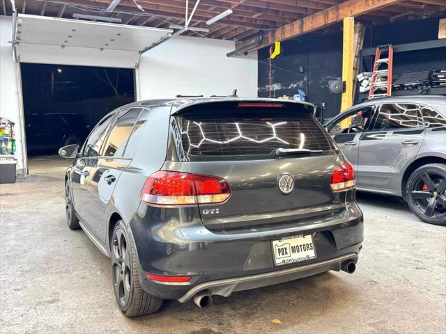 2011 volkswagen gti 4-door