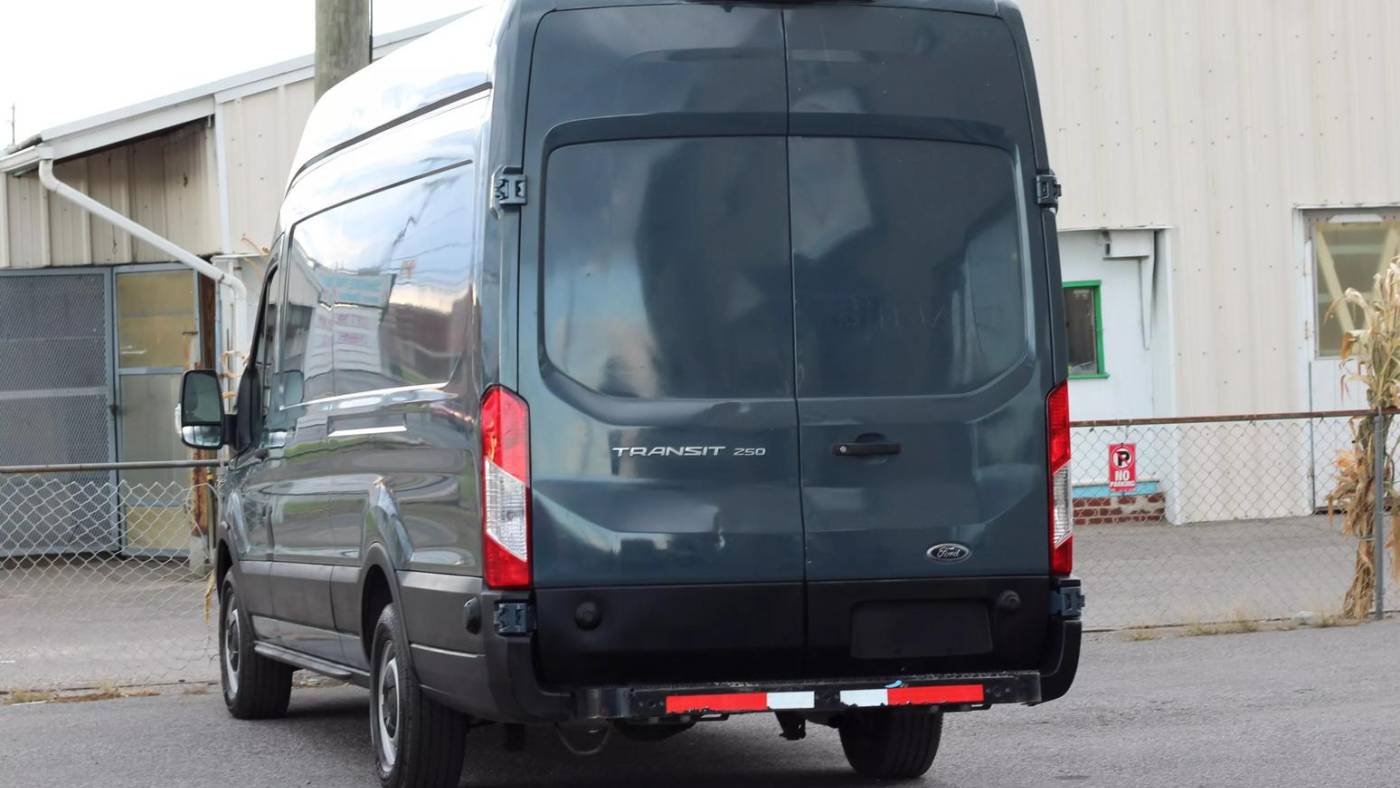 2019 ford transit 250