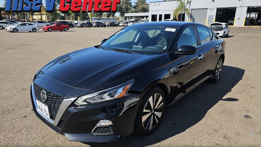 2021 nissan altima 2.5 sv