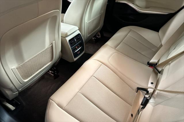 2022 bmw 330 330i