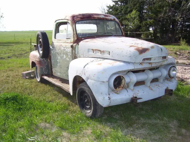 1952 ford f-1 1/2 ton pickup
