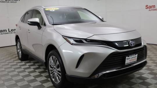 2022 toyota venza le