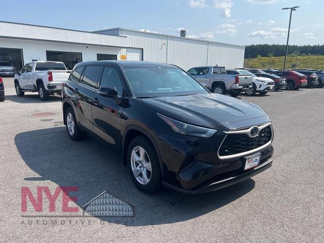 2022 toyota highlander l