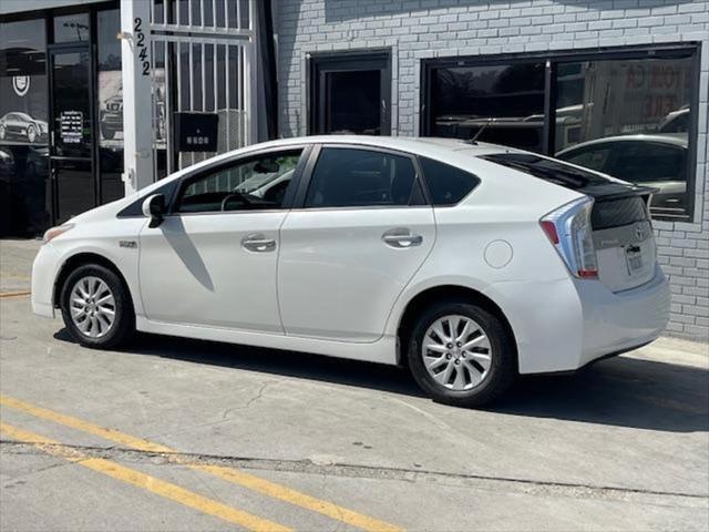 2014 toyota prius plug-in advanced
