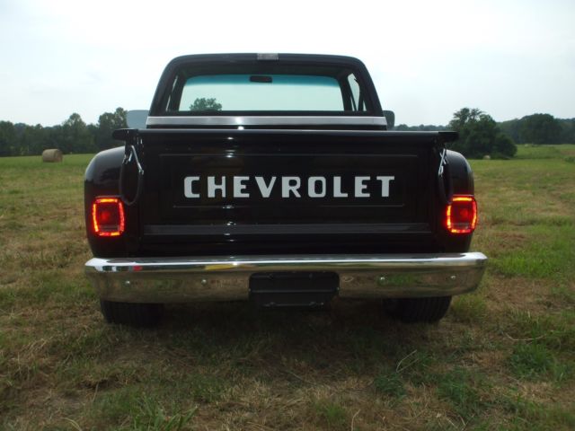 1987 chevrolet c 10 silverado stepside restored very nice, no reserve auction!
