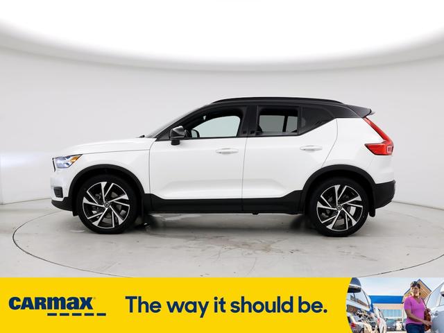 2022 volvo xc40 t5 r-design
