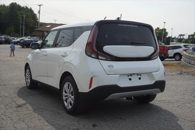 2023 kia soul lx