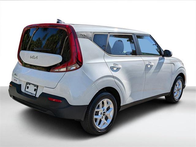 2022 kia soul s