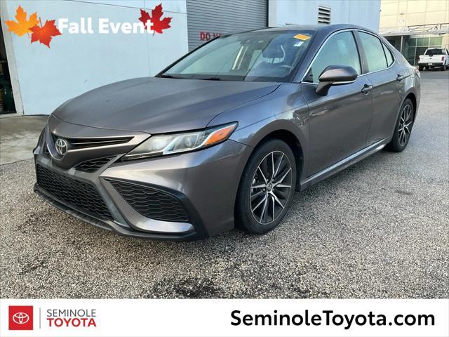 2022 toyota camry se