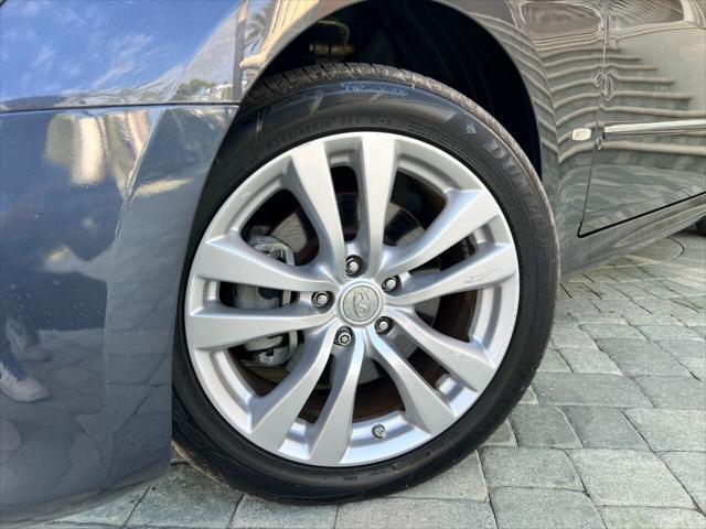 2009 infiniti m35x base