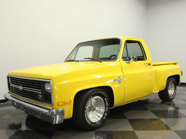 fresh build, 350 v8, auto, ps, pb w/ frnt discs, ice cold r134a a/c, great value