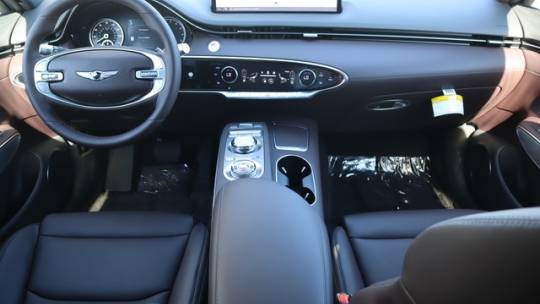 2025 Genesis GV70