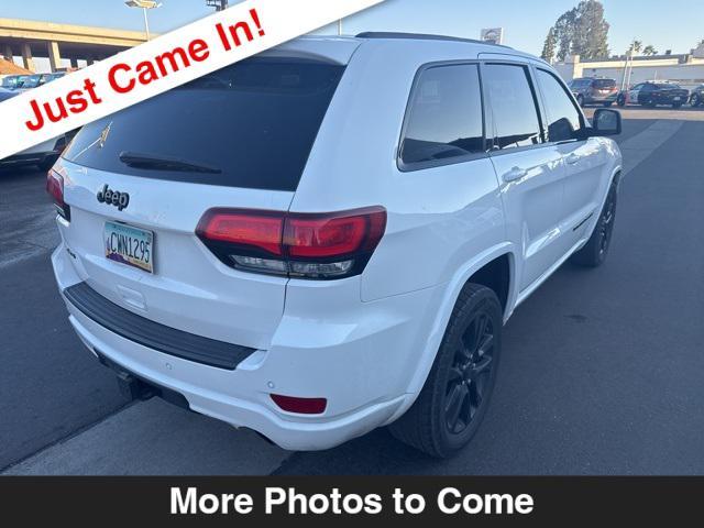 2022 jeep grand cherokee laredo
