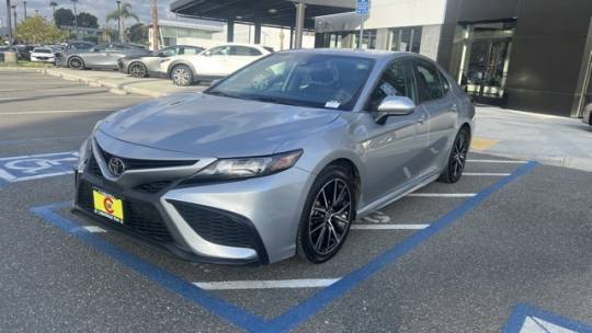 2021 toyota camry se