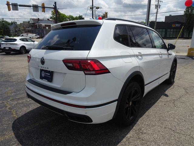 2024 volkswagen tiguan 2.0t se r-line black
