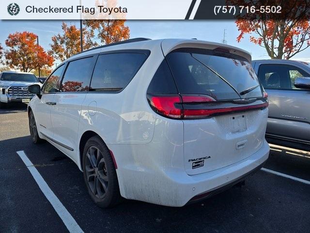 2024 chrysler pacifica touring-l